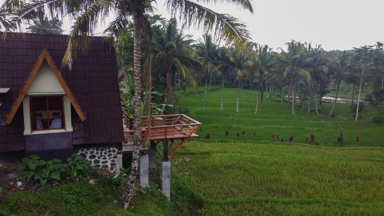 شقة Bale Kembang Kuning تيتيباتو المظهر الخارجي الصورة